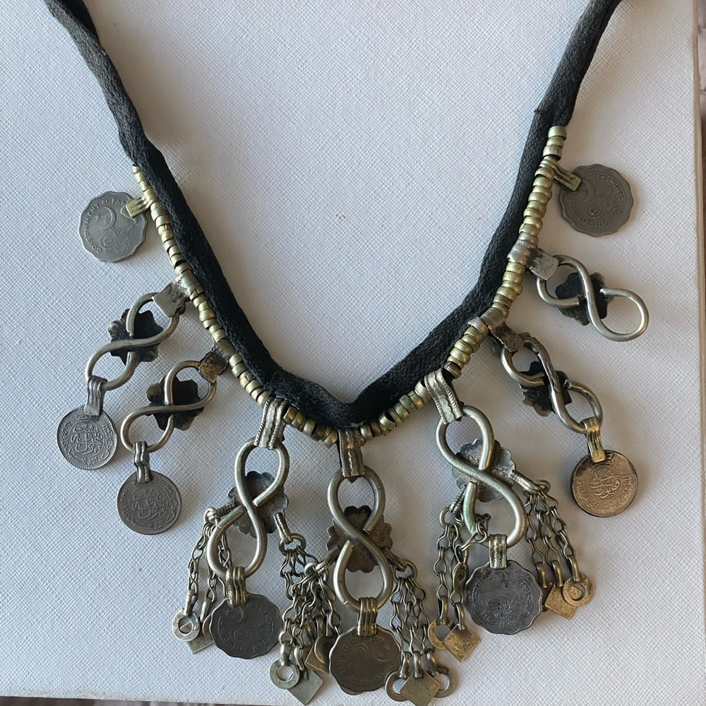 Vintage Kuchi Necklace Choker with Colourful Glass Stones - Picture 5 of 6